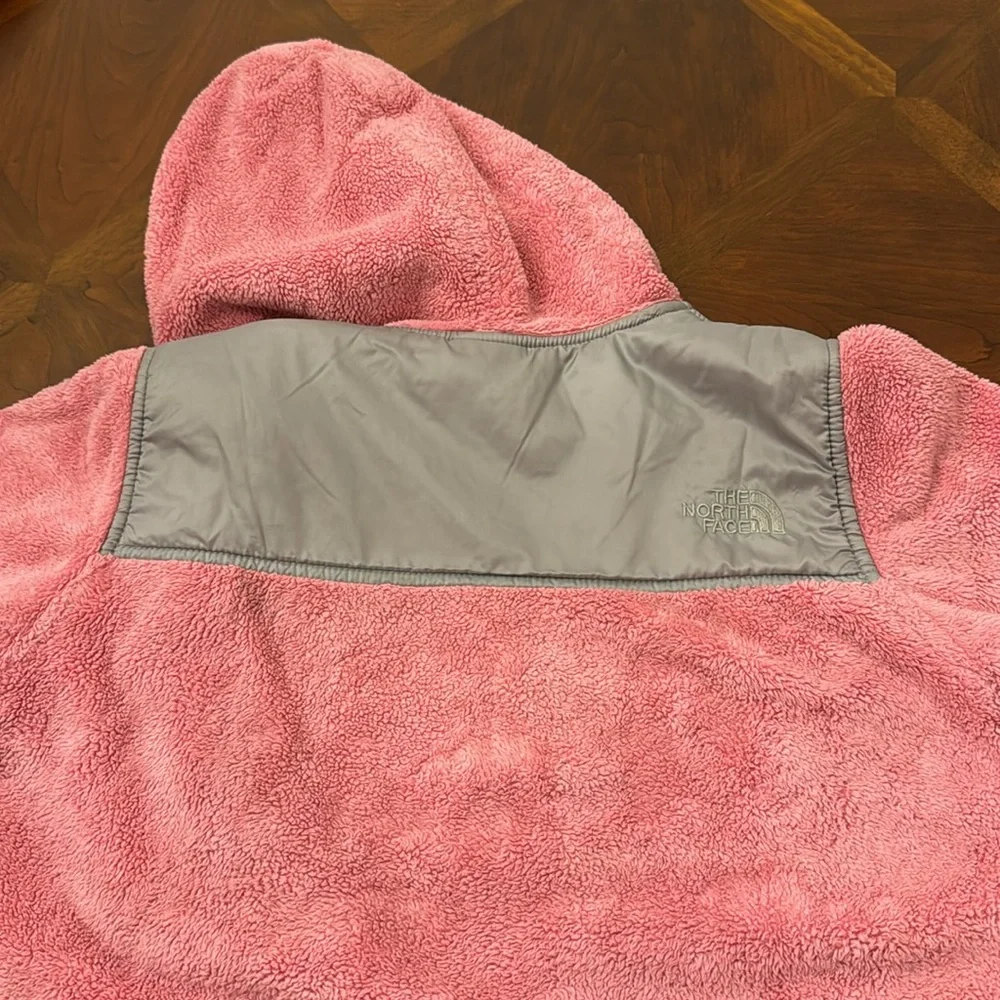 North Face Pink Fuzzy Jacket- size 10/12 - Picture 4 of 5